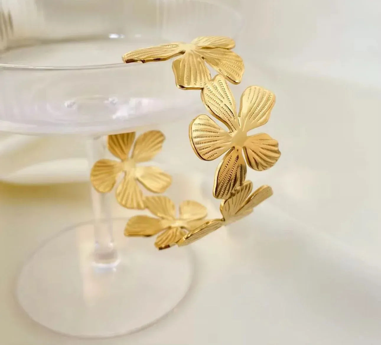 Adjustable Gold Bangle for Women Online Pakistan COD